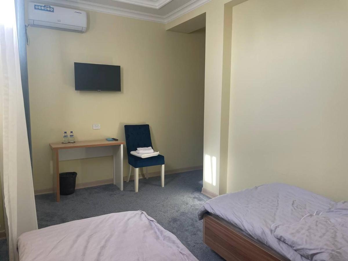 Hotel Plus 1 Самарканд Екстериор снимка