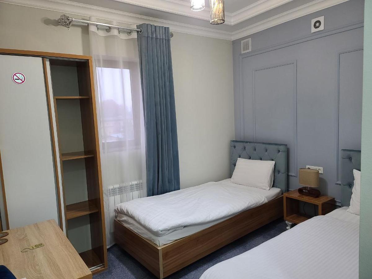 Hotel Plus 1 Самарканд Екстериор снимка